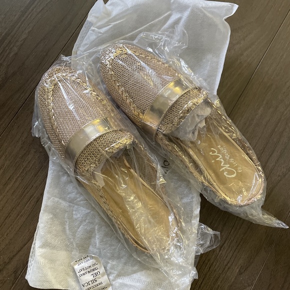 Clearance 💯NIB** Slipper Shoes - Picture 2 of 6